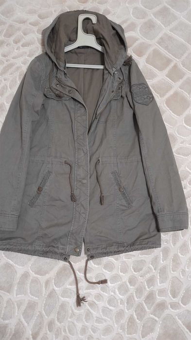 Тренчкот дамско 38размер