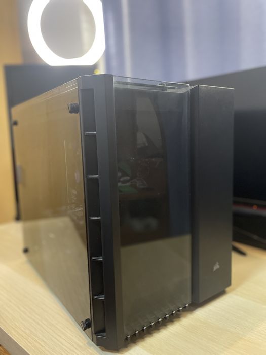 Carcasa corsair 4 ventilatoare