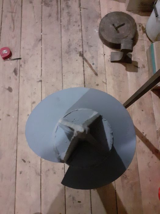 Продам  Сваи (металлические)