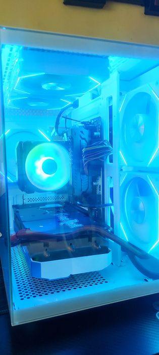 Продавам мощен Геймърски Компютър – Ryzen 5 3600 / GTX 1070 / 16GB 3600MHz / 512GB NVMe