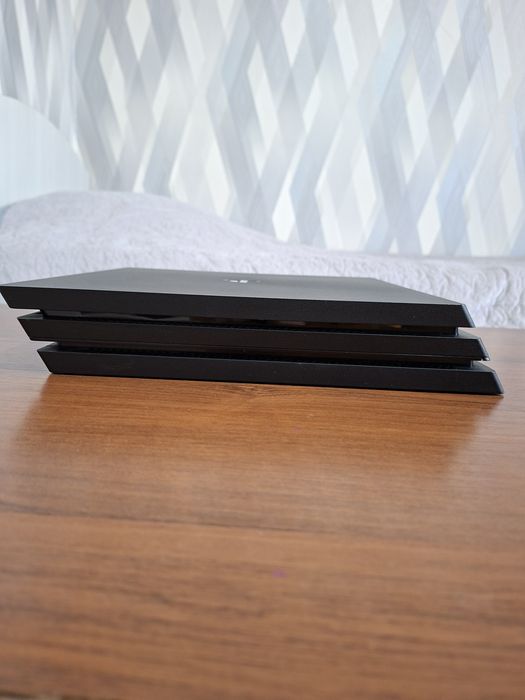 PlayStation 4 Pro 1 ТБ