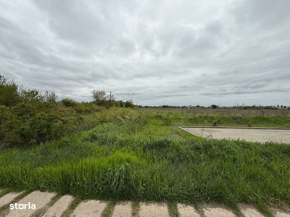 Teren intravilant in proximitate A0