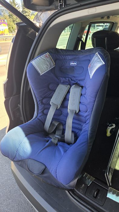 Детско столче Chicco Artsana Universal 0-18kg