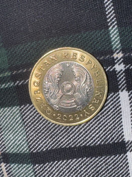 Редкий 100 тенге