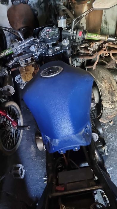 Vând  kawasaki zr7 s