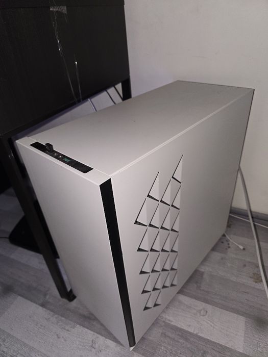 PC gaming 1080ti ryzen 7 3800x