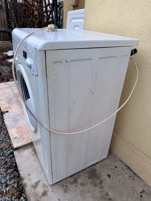 Vand pentru piese masina spalat Indesit wie87