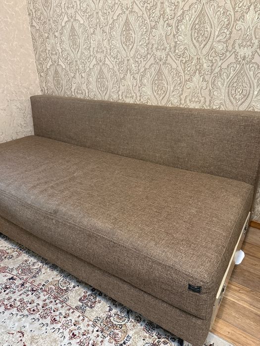 Продается б/у диван