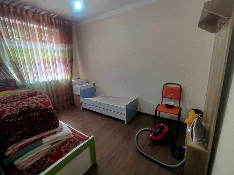 Payshanba sh 3 xonali uy sotiladi