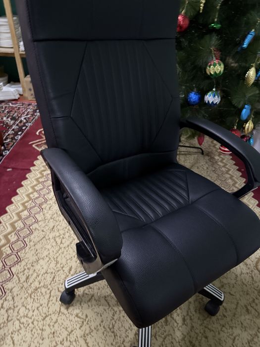 Офисное кресло премиум-класса