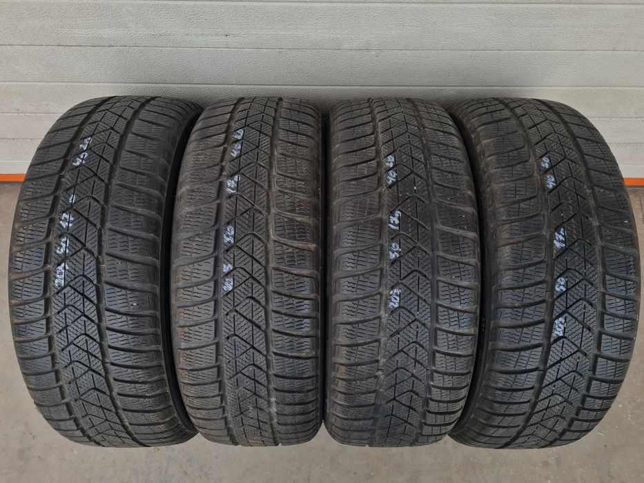 Зимни гуми 4 броя PIRELLI SottoZero3 205 50 R17 дот 4020