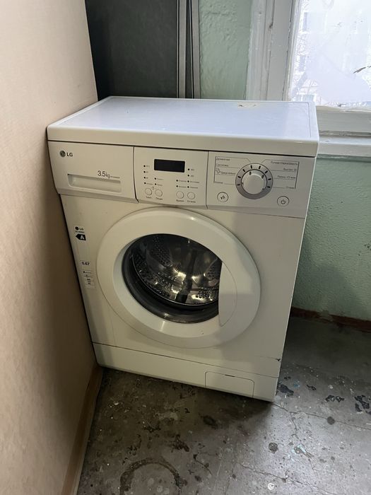 Продам стиралтную машинку