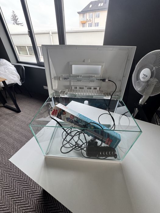 Аквариум 60 литра с капак, осветление, помпа и филтър