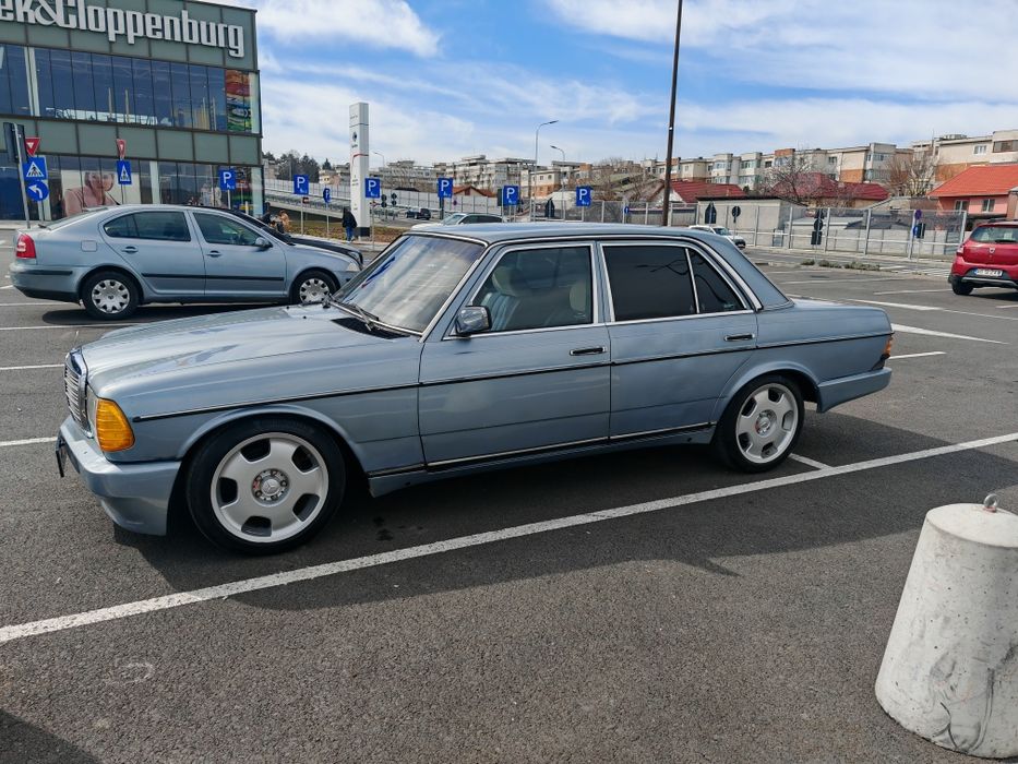 Schimb Mercedes Benz 230, 1980, NR Negre Înmatriculat