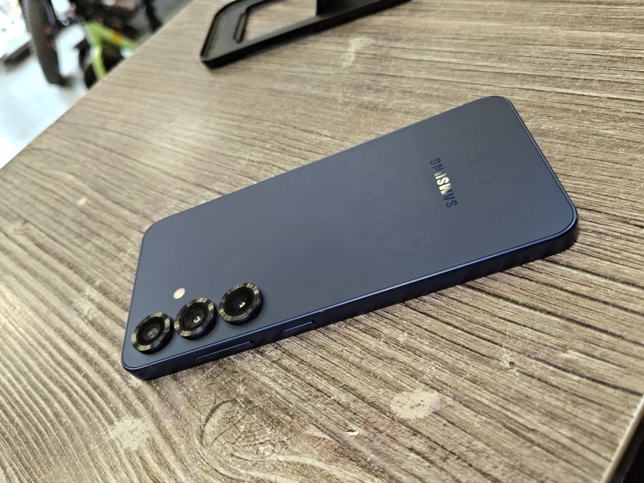 Samsung Galaxy S25 / 128GB