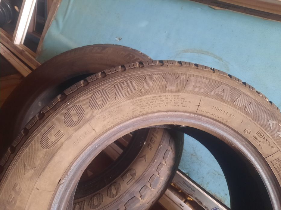 Продам резины 2шт 215/65 16T