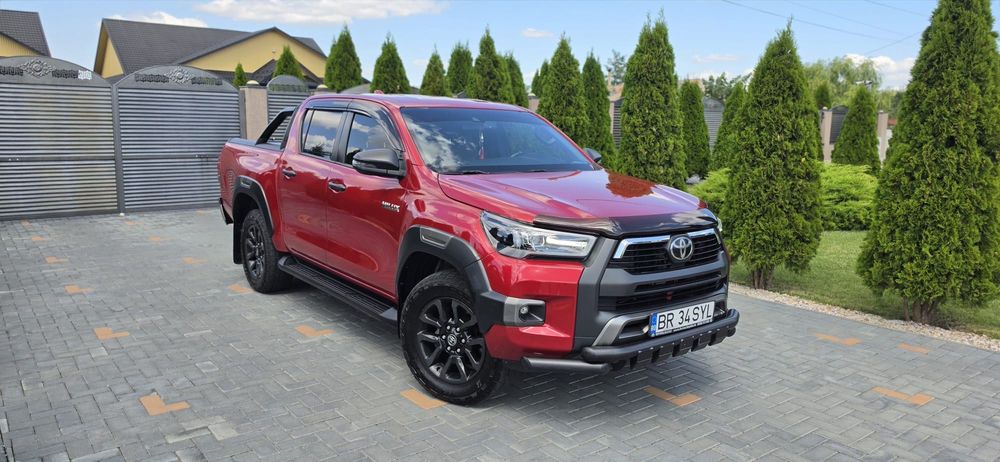 Hilux Invincible Toyota