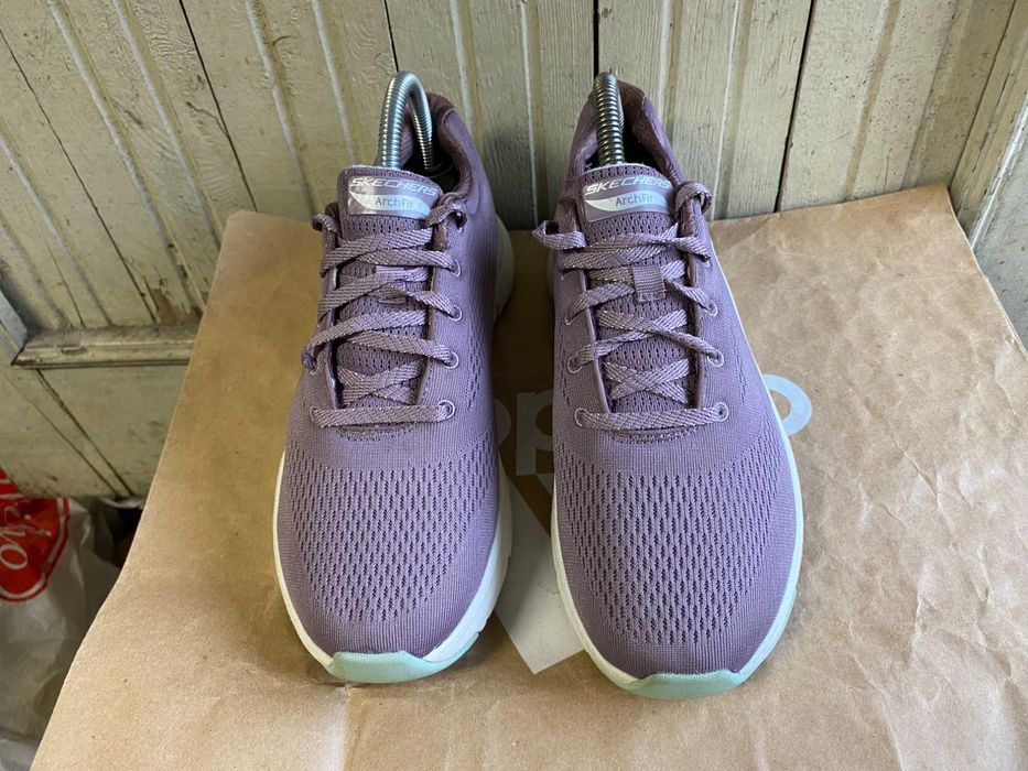 ''Skechers Arch Fit''оригинални маратонки 40 номер