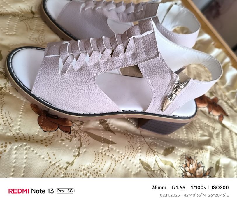 Дамски сандали стилни