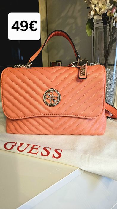 Дамска чанта guess
