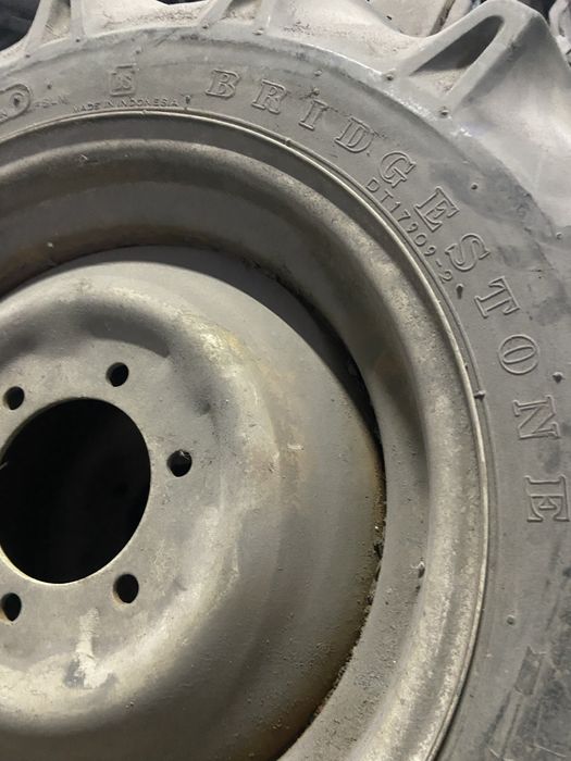 Продам 2 колеса на трактор