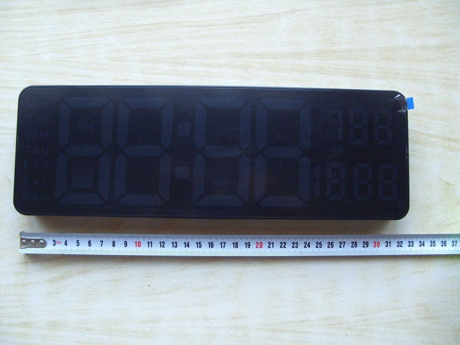 Голям електронен чаcoвниk DS-6629 с дистанционно управление