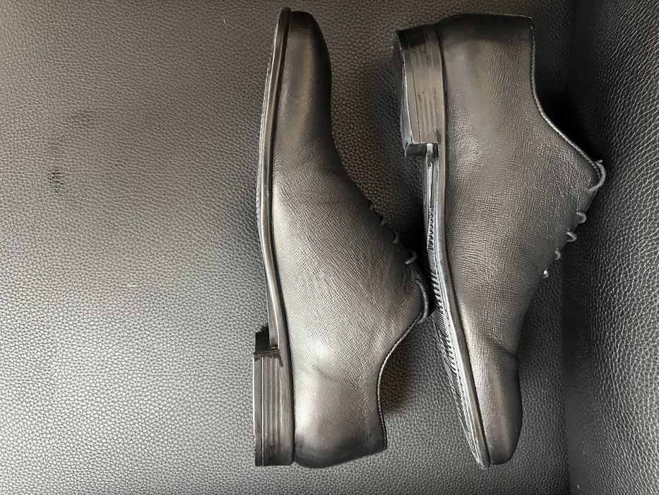 официални мъжки обувки на Gianni.