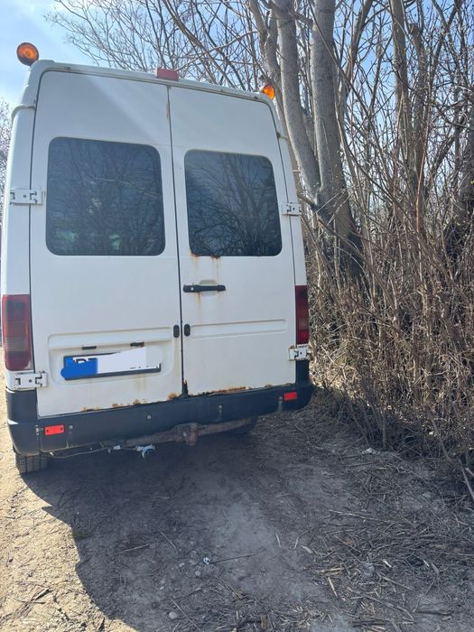 Vând bus 8+1  wv LT 35