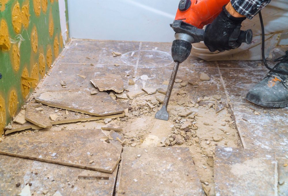 Meseriaș finisaje interioare, zugrav, parchetar, faianțar, renovări.