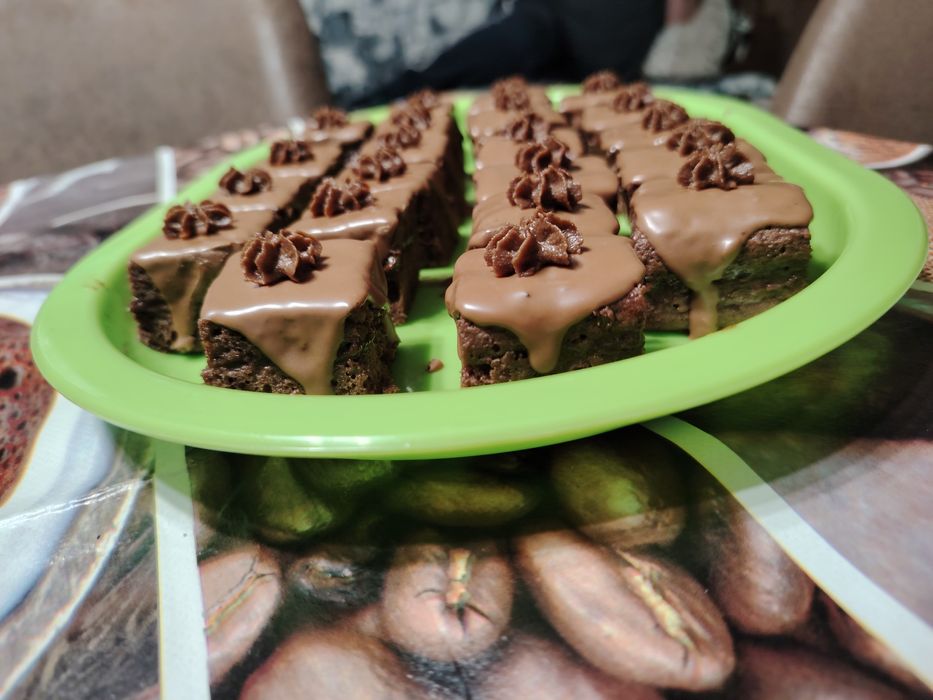 Prăjituri de casă artizanale