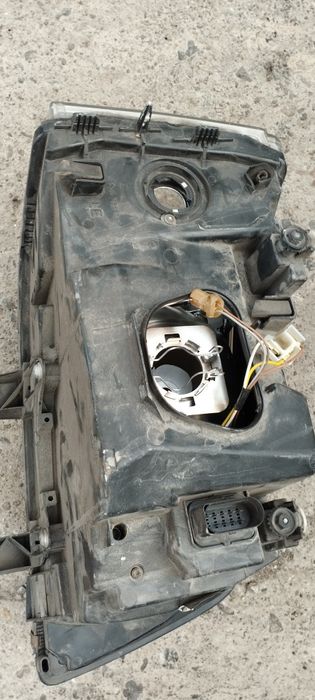 Фар за VW T5 R..