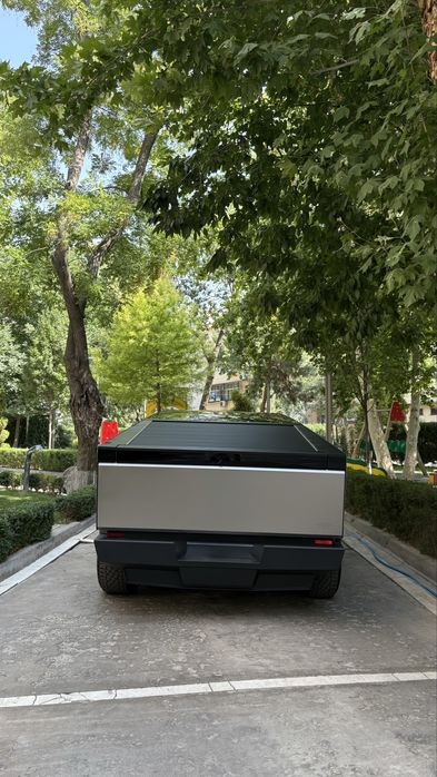 Tesla CyberTruck Cyberbeast наличи Ташкенте