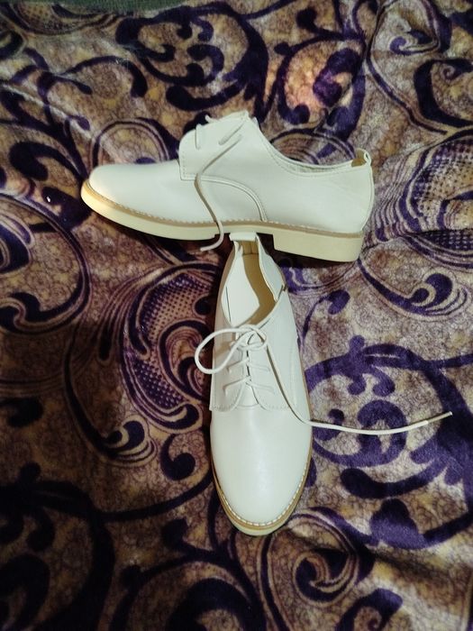 Лоферы и ботики новые