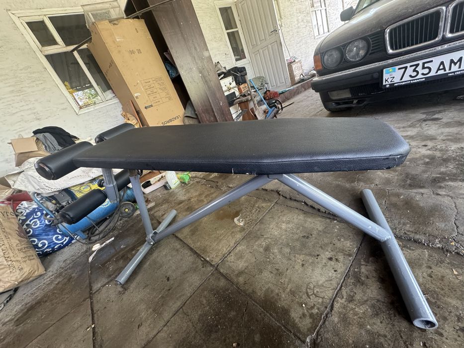 Скамья и тренажер для прокачки спины