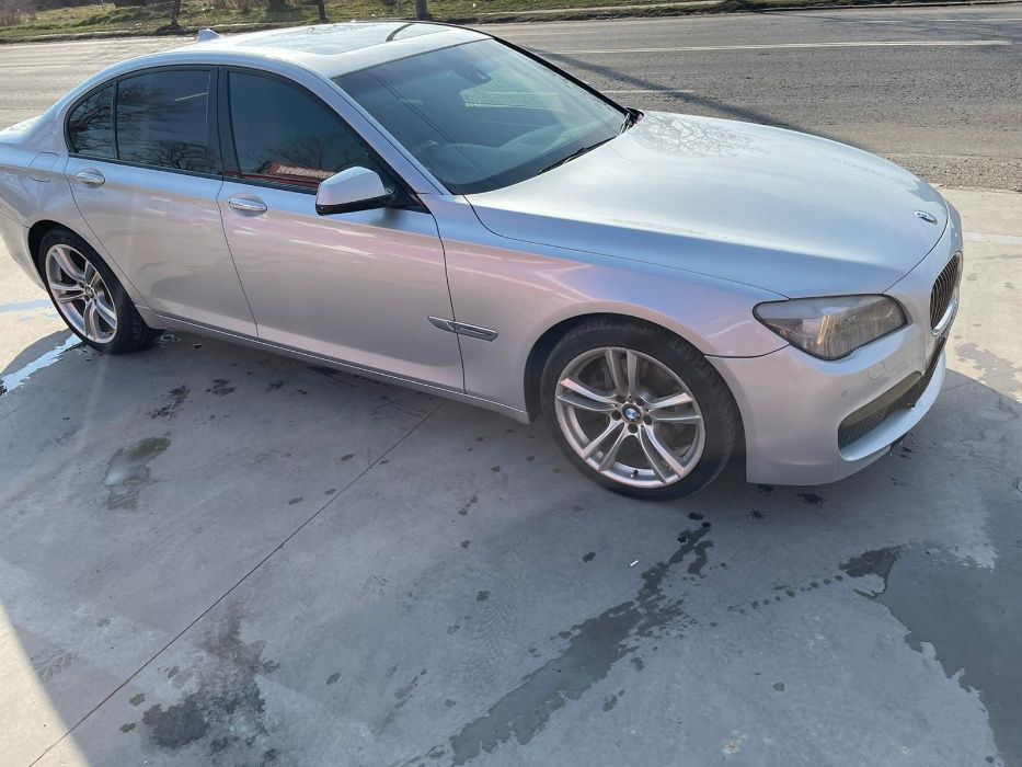 Dezmembrez bmw f01 740 packet M/bmw seria 7 f01/bara fata m/faruri