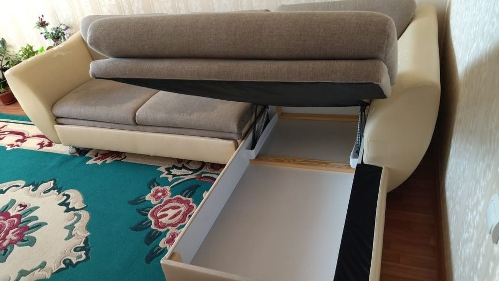 Диван в хорошем состоянии