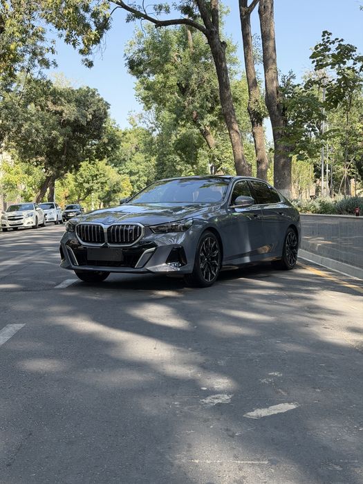 BMW i5 edrive 35 L
