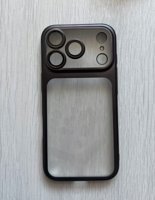 Продам чехол на Iphone 17 PRO