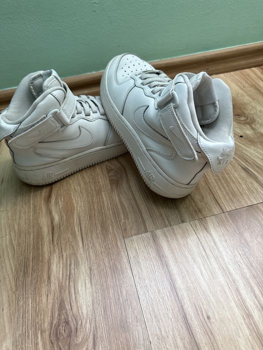 Air force 1 mid albi marimea 37.5