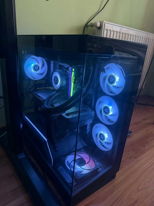 Мощен геймърски компютър – Ryzen 7 7700X / RX 7900 XT / 32GB DDR5