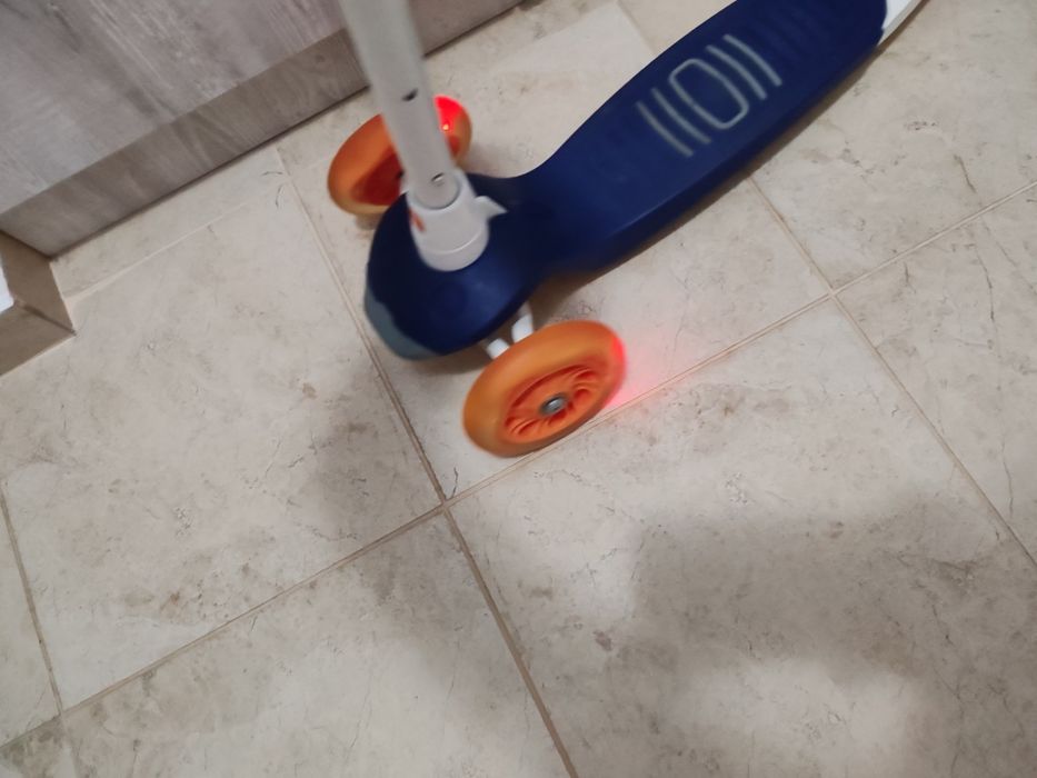 Trotineta copii cu luminite