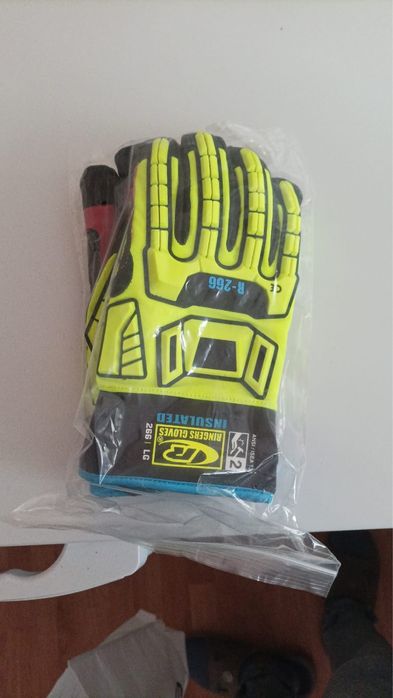 Vand manusi de protectie