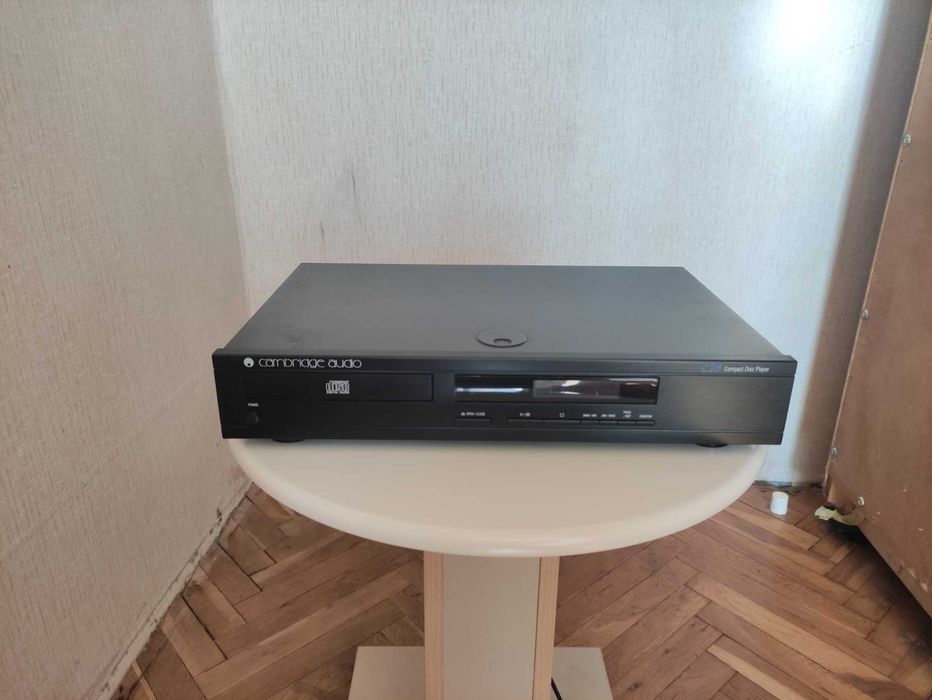 HI-FI система NAD C320 bee и Cambridge Audio DACMAGIC,  Cd Player CD 5
