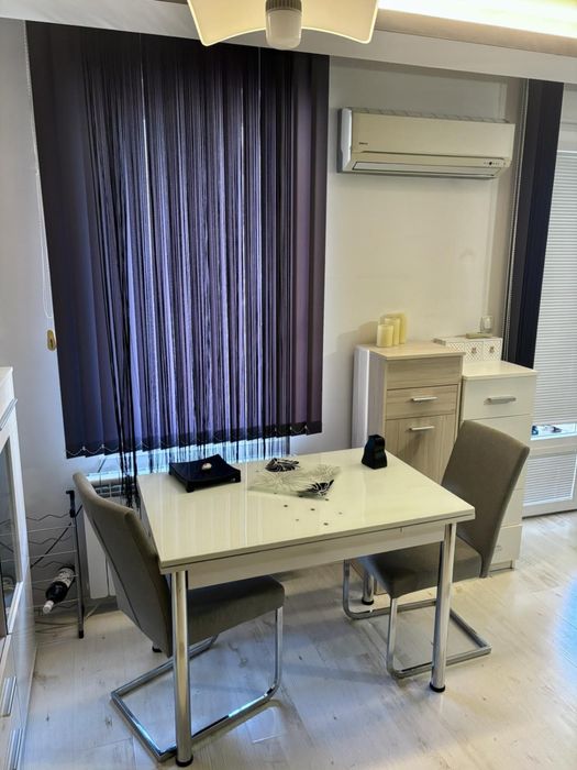 Дава се под наем Двустаен апартамент в Сливен, Център - 78 кв.м за 498.27 € - Снимка #2