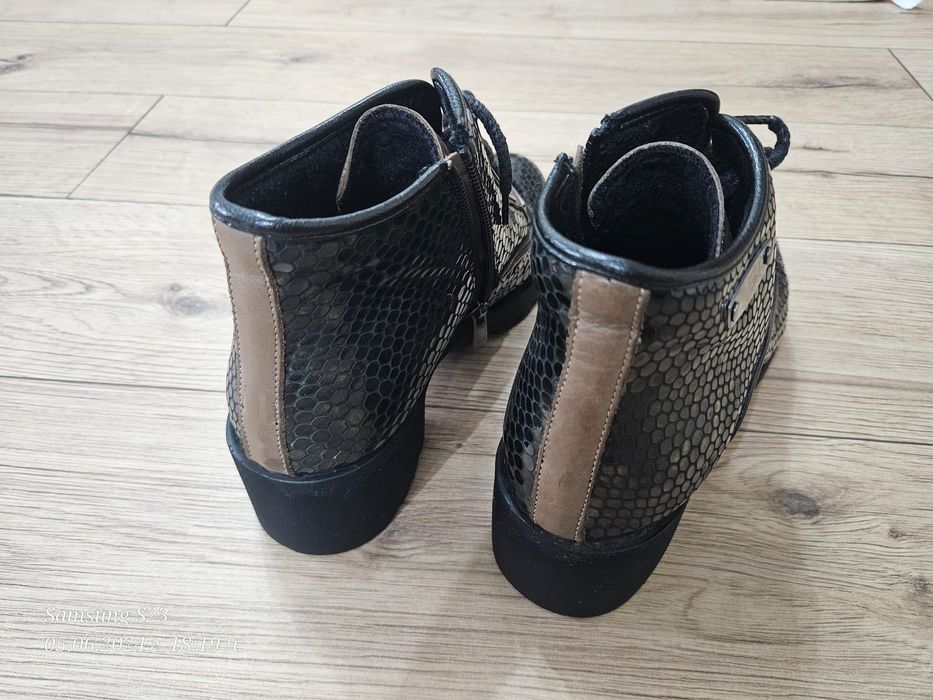 Дамски обувки два чифта