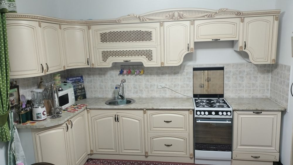 Угловой кухонный гарнитур