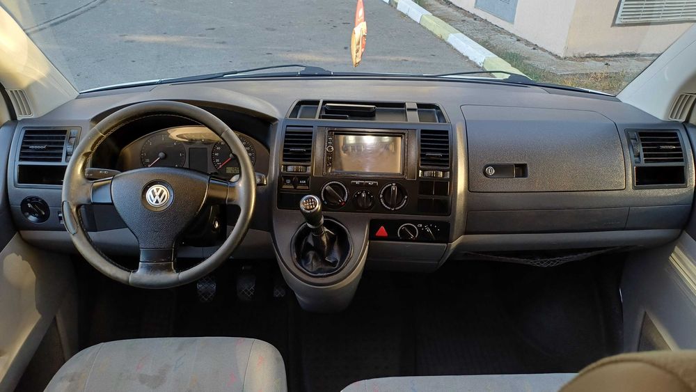 Volkswagen transporter t5.