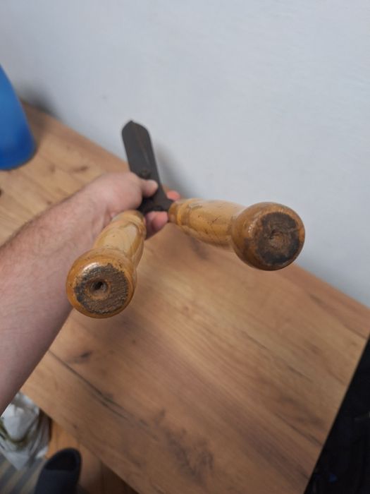 Foarfecă de grădină pt. tuns gardul viu