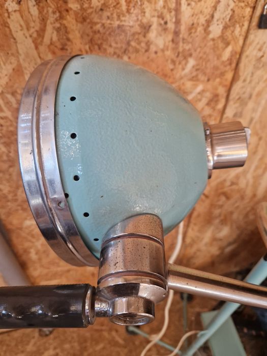 Lampă medicala ajustabila de la 1m la 2m