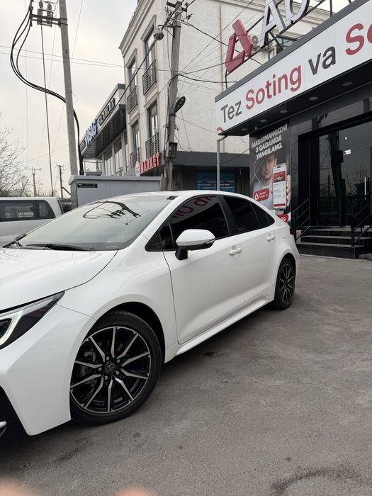 Toyota LIVIN sotiladi